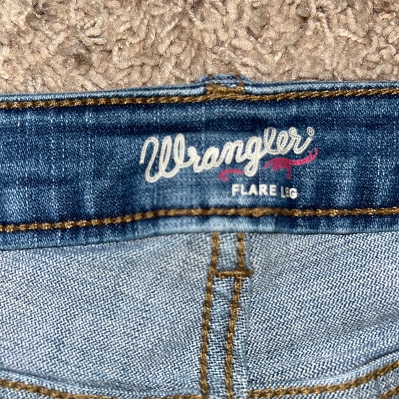Wrangler Western Flare Jeans - Picture 5 of 10